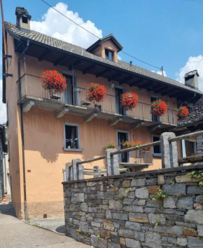 Casa Leoni a Moghegno